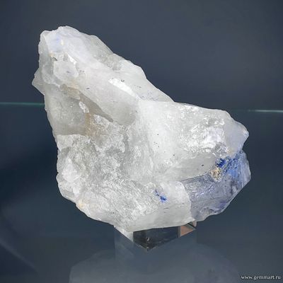 Дюмортьерит в кварце. Бразилия. 73*50*40мм