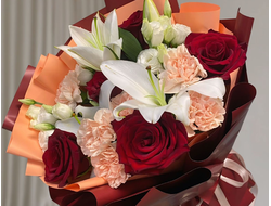 Букет с лилией "Благородная роскошь"