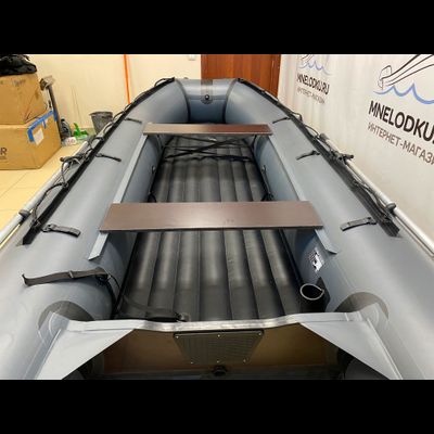 Моторная лодка ДИКИЙ 380 НДНД серый