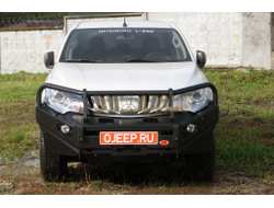 Передний силовой бампер серии Трофи на Mitsubishi L200 V 2015-2018 (02.033.03)
