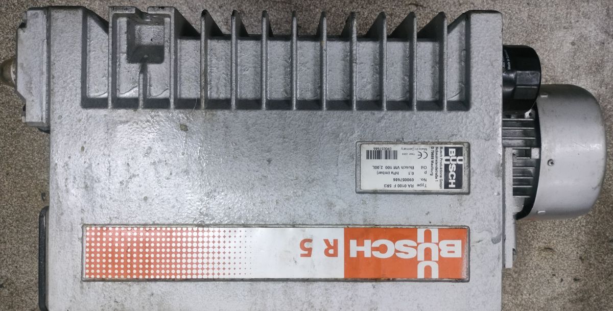 Капитальный ремонт вакуумного насоса BUSCH RA 0100 и BUSCH  RA 0302