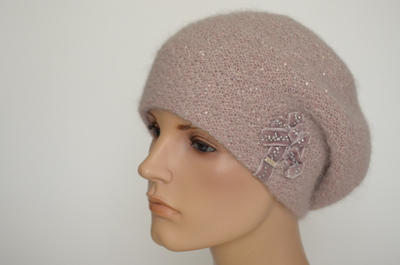 zhenskiy-rozoviy-beret-s-payetkami-vizio-italiya-8019-v