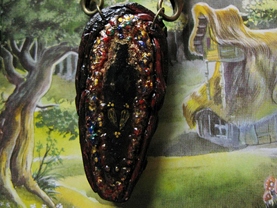 Сказочная подвеска "Белоснежка" по мотивам историй братьев Гримм