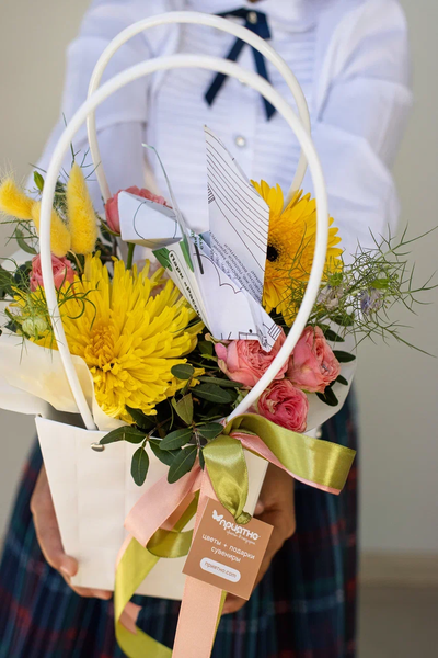 Цветочная композиция учителю / воспитателю № 852