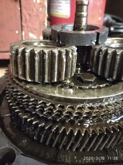 Ремонт бортового редуктора ведущего моста погрузчика в Подмосковье