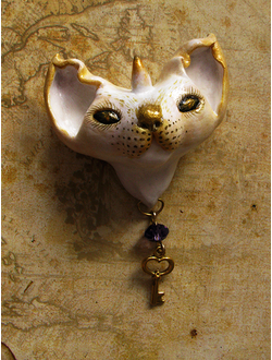 Брошь в виде кота-единорога "Белый КотоРог" из лёгкой термоглины