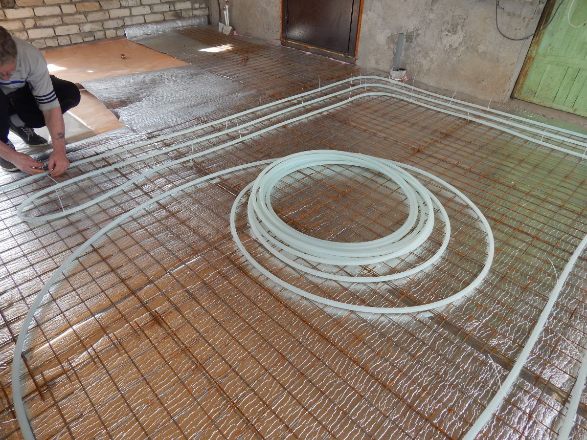 Водяной теплый пол в ангаре