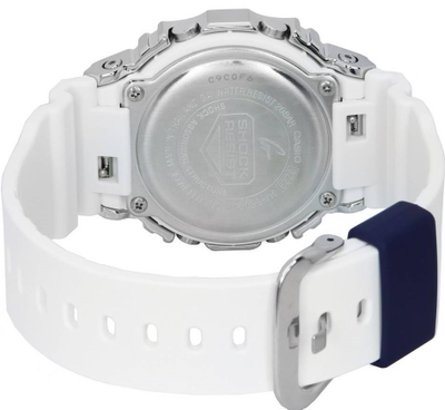 Часы Casio G-Shock GM-5600LC-7