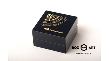 5053 Индивидуальное изготовление футляров и шкатулок для ювелирных изделий. Футляр для кольца, чёрная эмаль, тиснение фольгой.