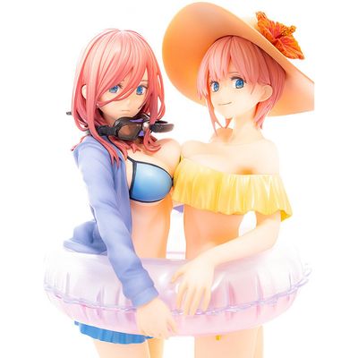 Фигурка 1/7 Мику Накано и Итика Накано (Miku Nakano,  Ichika Nakano)