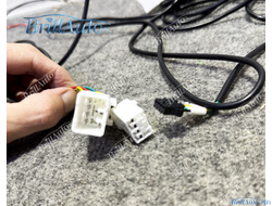 Спойлер верхний Toyota Land Cruiser 200 с подсветкой LED