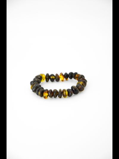 Детский браслет из обработанного зеленого янтаря