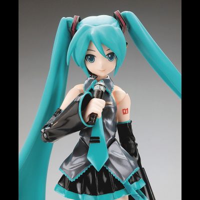 Фигурка фигма Мику Хацунэ (figma Hatsune Miku)