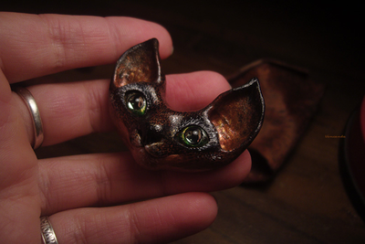 Необычная брошь с котом "Осенний Уголёк"