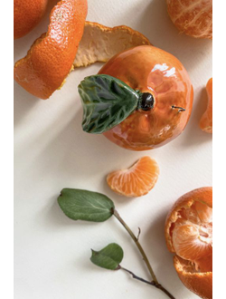 Мандарин с листком