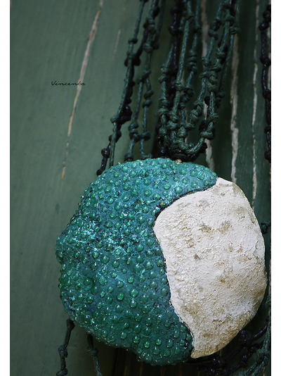 Сказки братьев Гримм. Комплект украшений в стиле фэнтези (серьги и кулон-колье с каплями)