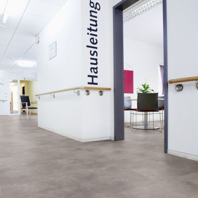 Виниловый пол Wineo 600 stone XL NewtownFactory DB204W6 клеевой