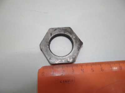 Гайка траверсы вилки Ява (Верхняя)