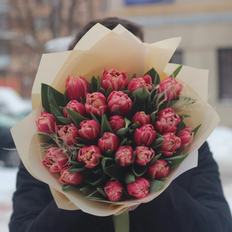 Шикарный букет из тюльпан