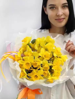 Букет из 25 нарциссов