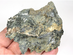 Актинолит, Россия, Северный Кавказ, КЧР, река Большой Блыб (70*60*22 мм, 72 г) №29630