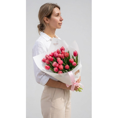 Букет цветов на 8 марта № 712