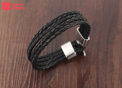 Браслет из кожаных шнуров