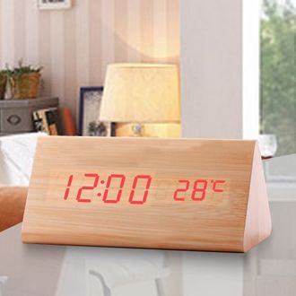 Часы-будильник Пирамида 15 см с термометром светлый бамбук красные цифры зв. активация