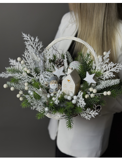 Композиция в корзине