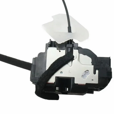 zamok-peredney-pravoy-dveri-nissan-qashqai