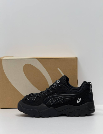 Asics Gel-Pickax Triple Black