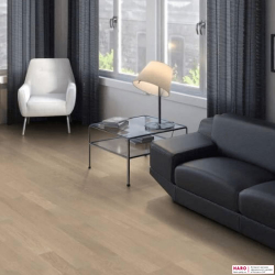 Инженерная доска Haro Дуб Песочно-Серый 540134 в интерьере комнаты