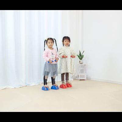 "Шагающие камни" красные