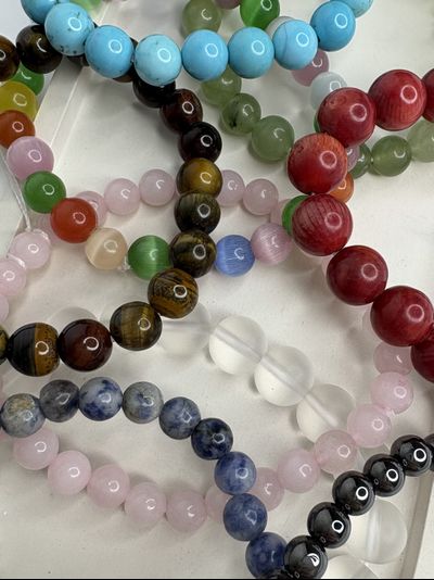 Браслет шарик, разные камни