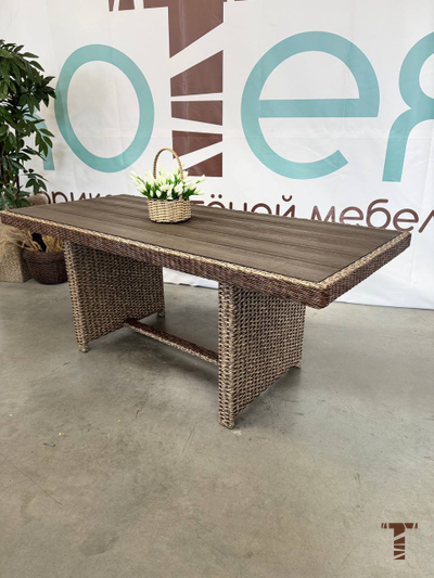 Стол Остров