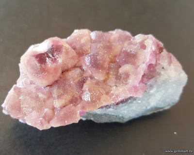 Co-кальцит на породе. Марокко. 60*29*26мм