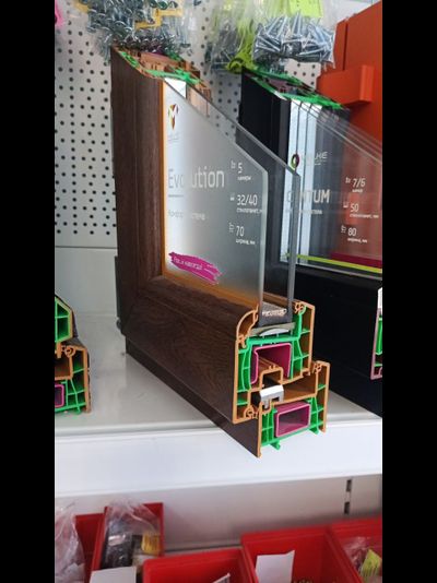 Оконные системы Melke Evolution  Монтажная ширина, мм 70 Воздушные камеры (раме\створке\импосте) 5/5/5 еплозащита, м²·°С/Вт 1.06 Увеличенная толщина (3 мм) Категория-А