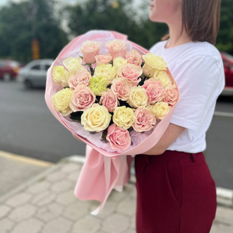 Букет из 25 нежно-розовых роз
