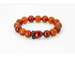 Браслет из вишневого янтаря с розой