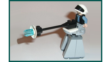 Тяжёлая Бластерная Пушка из Набора LEGO # 7668 легко снимается с Боевой Машины–Спидера и устанавливается в любом другом месте.