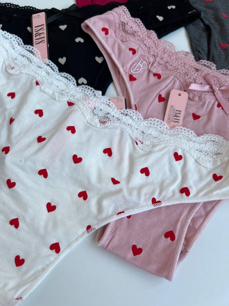 Трусы в стиле Виктория Сикрет с сердечками набор 3 шт
