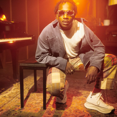 Фото в живую высокие Converse Chuck Taylor 70 AT-CX A01682C