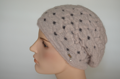 zhenskiy-beret-vyazaniy-iz-mokhera-i-alpaka-vizio-italiya-6992