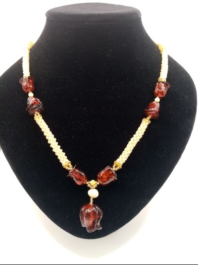 Колье из Чешского бисера с натуральным янтарем