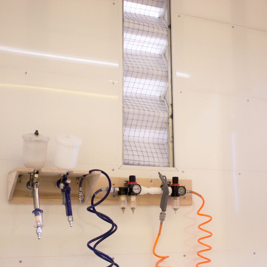 Покрасочная камера для корпусов акустики