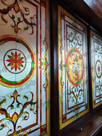 Витражная пленка, витражная пленка самоклеющаяся под заказ,пленочный витраж с классическим рисунком
