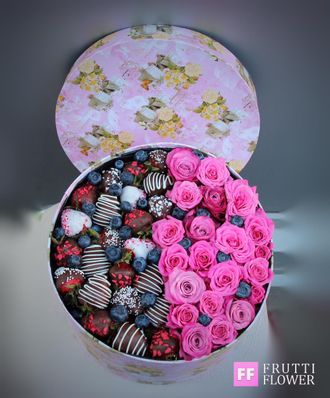 Коробка со сладостями №2 в Ростове-на-Дону | FRUTTI FLOWER