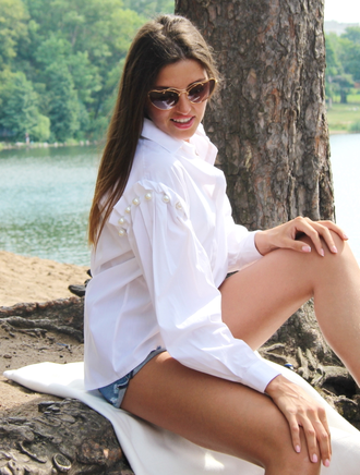 Рубашка с жемчужинами