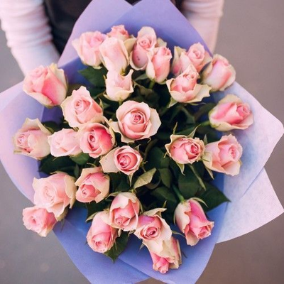 БУКЕТ ИЗ РОЗ 50 СМ "MOLTO"