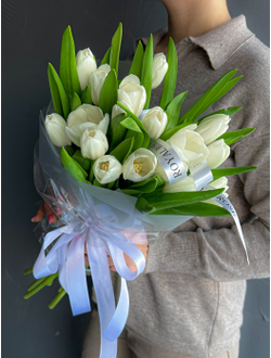 Букет белых тюльпанов Моно “MARCH” 19 шт